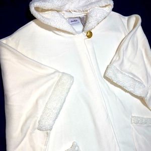 Le Mode Fleece & Sherpa Hooded Wrap-Poncho. One Size Fits Most. Cream Color.